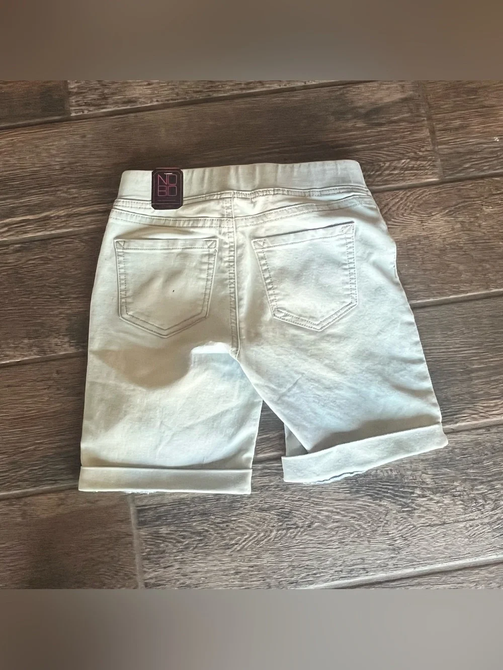 No Boundaries Light Wash stretch cuffed long Bermuda shorts S juniors